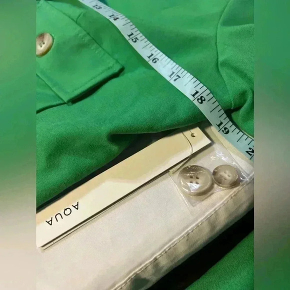 AQUA Women’s Cropped Linen Blend Blazer Flap  Pockets Button Front - NWT - Picture 10 of 10